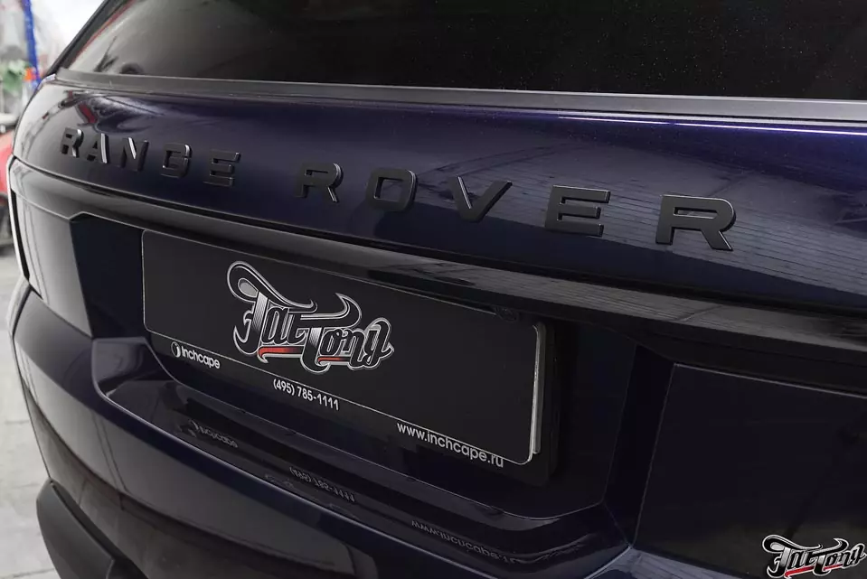 Range Rover Sport. Антихром и окрас текстурного пластика в цвет кузова. Окрас суппортов.